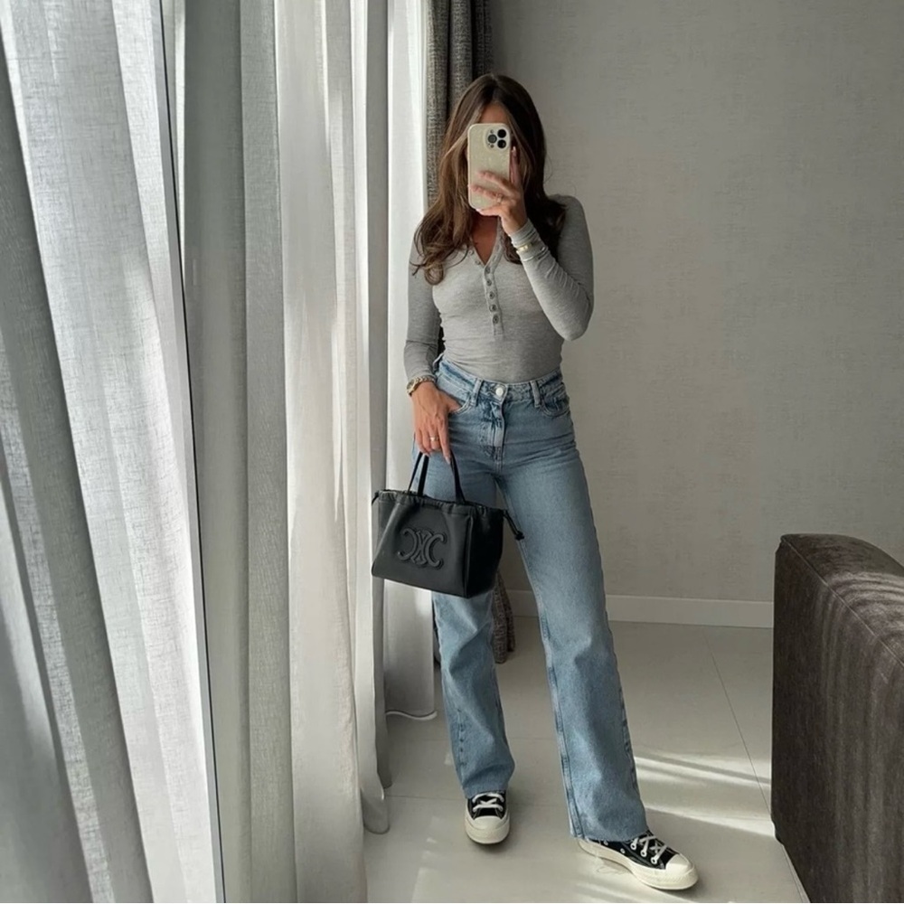 Zara High Rise Light Wash Mother Style Jeans Raw Hem Denim Button Women’s Size 6 - Picture 3 of 14